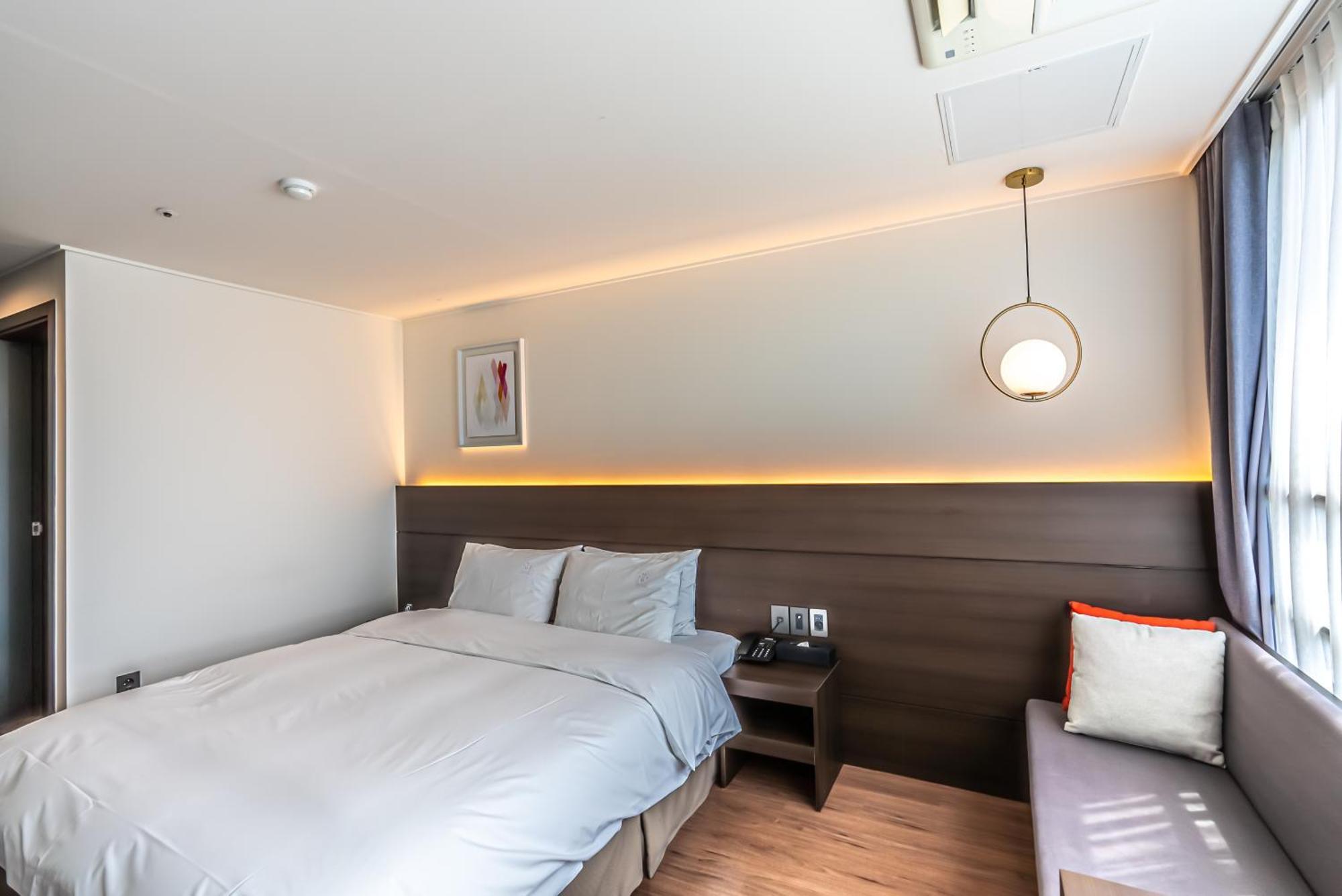 Hotel The Grang Jungmun Seogwipo Extérieur photo
