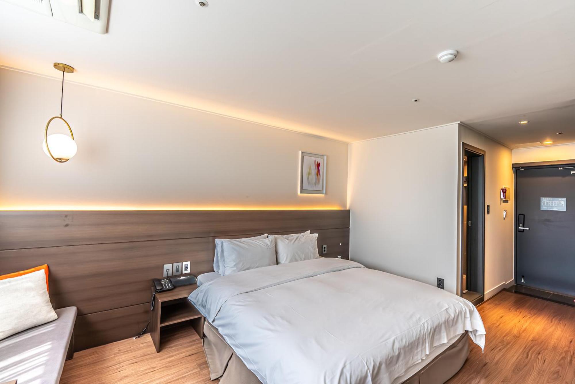 Hotel The Grang Jungmun Seogwipo Extérieur photo