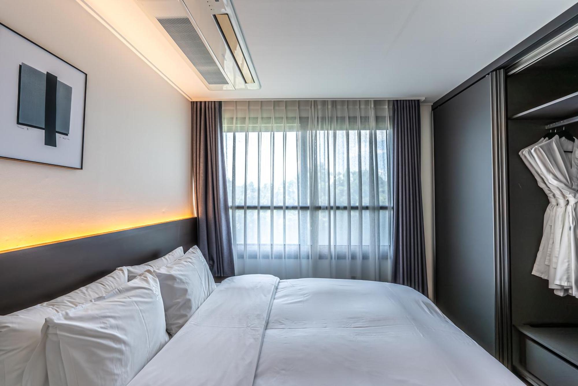 Hotel The Grang Jungmun Seogwipo Extérieur photo
