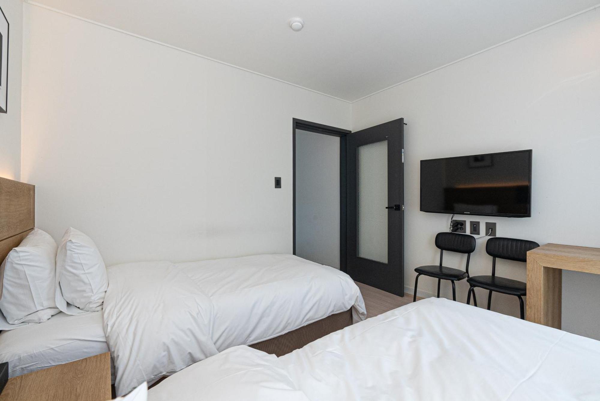 Hotel The Grang Jungmun Seogwipo Extérieur photo