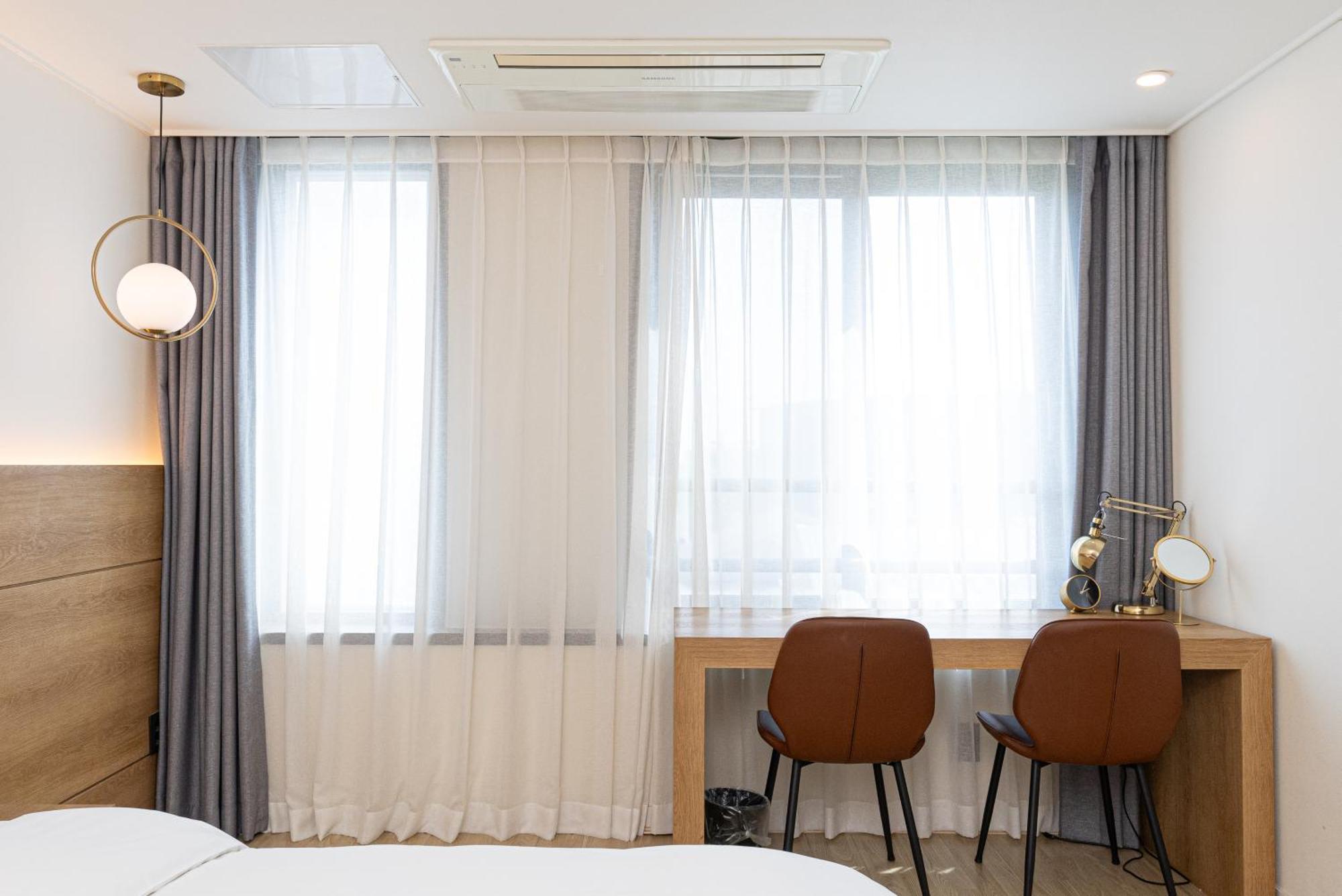 Hotel The Grang Jungmun Seogwipo Extérieur photo