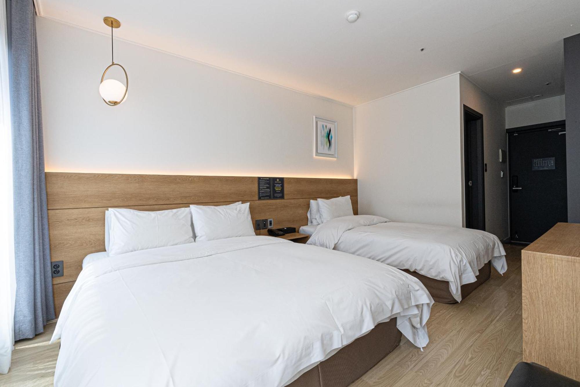 Hotel The Grang Jungmun Seogwipo Extérieur photo